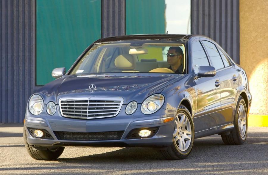  Mercedes-Benz E320 BlueTEC 2007 года  (фото 2 из 76)